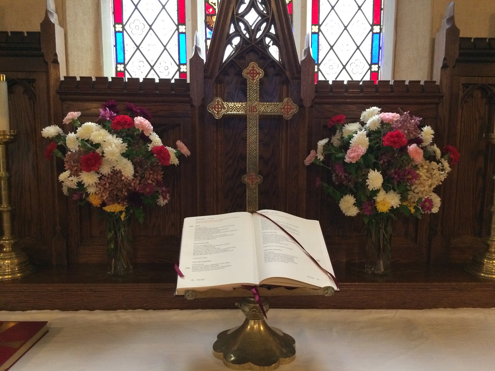 Flowers on the altar Sunday, November 12th.